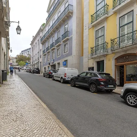 Lovelystay - Chiado 3bedroom Wonder 公寓 *