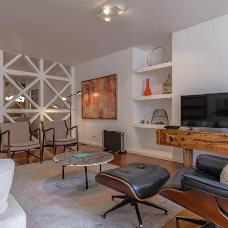 Lovelystay - Chiado 3bedroom Wonder 公寓 *