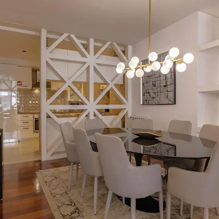 Lovelystay - Chiado 3bedroom Wonder Lisbon