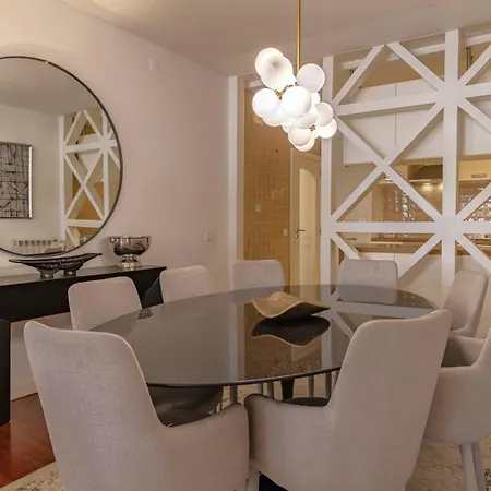 Lovelystay - Chiado 3bedroom Wonder * Lisbon