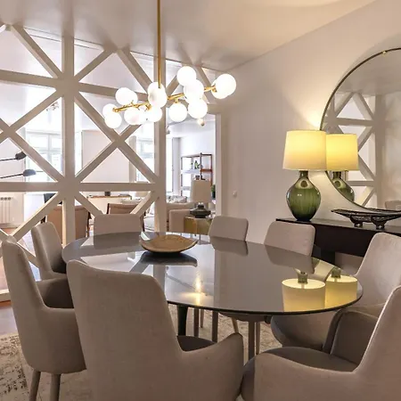 Apartment Lovelystay - Chiado 3bedroom Wonder