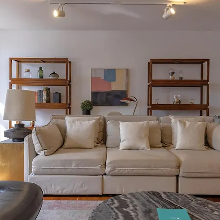 Lovelystay - Chiado 3bedroom Wonder Apartment Lisbon