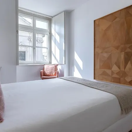 Lovelystay - Chiado 3bedroom Wonder Apartment Lisbon